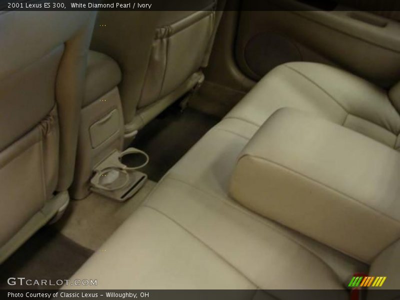 White Diamond Pearl / Ivory 2001 Lexus ES 300