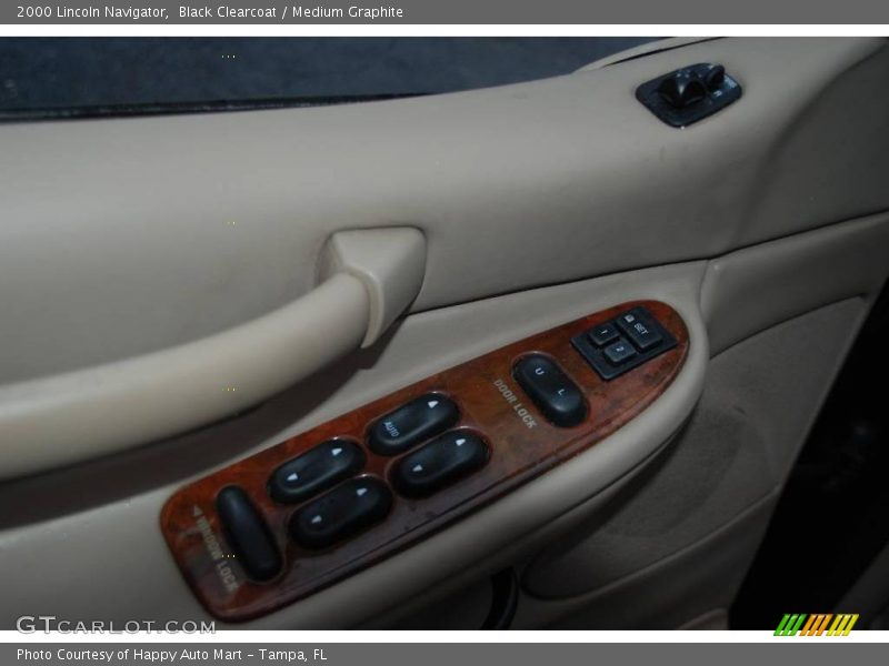Black Clearcoat / Medium Graphite 2000 Lincoln Navigator