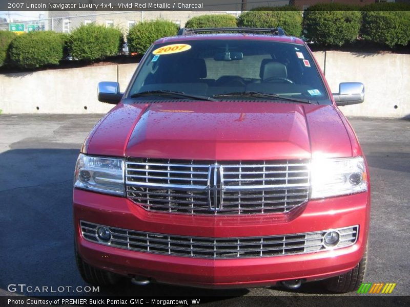 Vivid Red Metallic / Charcoal 2007 Lincoln Navigator Luxury 4x4