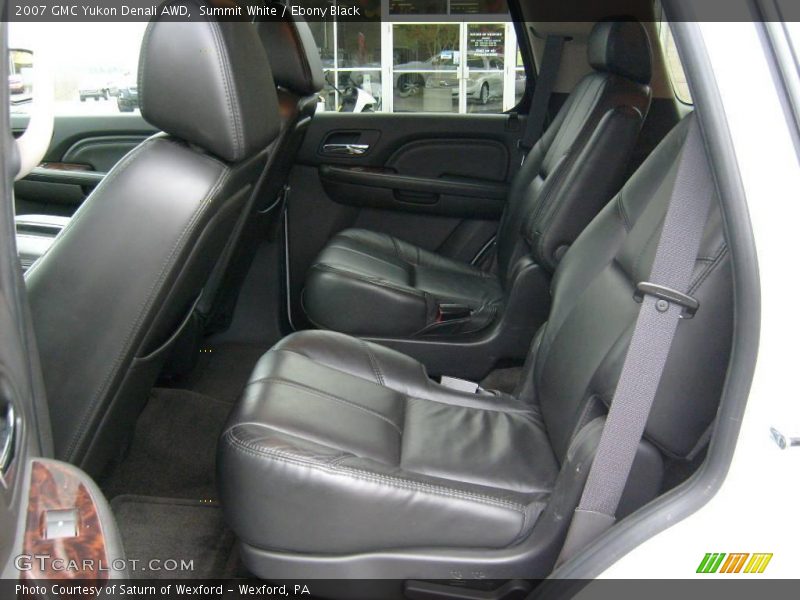 Summit White / Ebony Black 2007 GMC Yukon Denali AWD