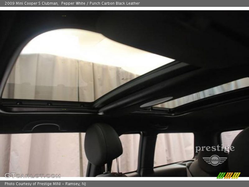 Pepper White / Punch Carbon Black Leather 2009 Mini Cooper S Clubman