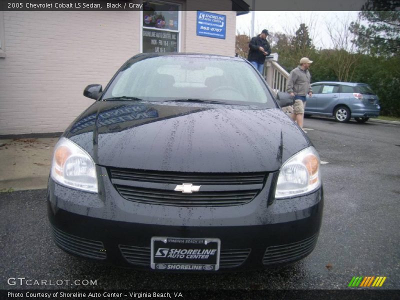 Black / Gray 2005 Chevrolet Cobalt LS Sedan