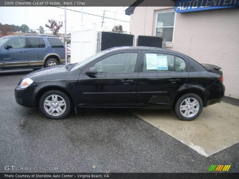 Black / Gray 2005 Chevrolet Cobalt LS Sedan