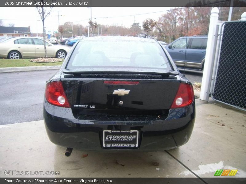 Black / Gray 2005 Chevrolet Cobalt LS Sedan