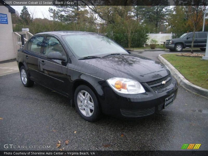 Black / Gray 2005 Chevrolet Cobalt LS Sedan