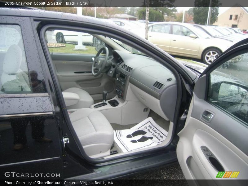Black / Gray 2005 Chevrolet Cobalt LS Sedan