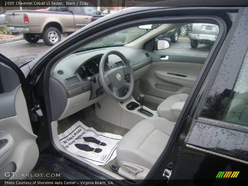 Black / Gray 2005 Chevrolet Cobalt LS Sedan