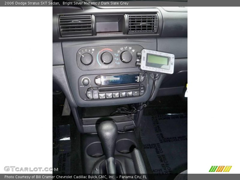 Bright Silver Metallic / Dark Slate Grey 2006 Dodge Stratus SXT Sedan