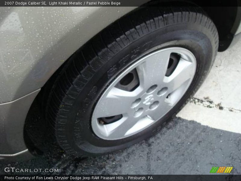 Light Khaki Metallic / Pastel Pebble Beige 2007 Dodge Caliber SE