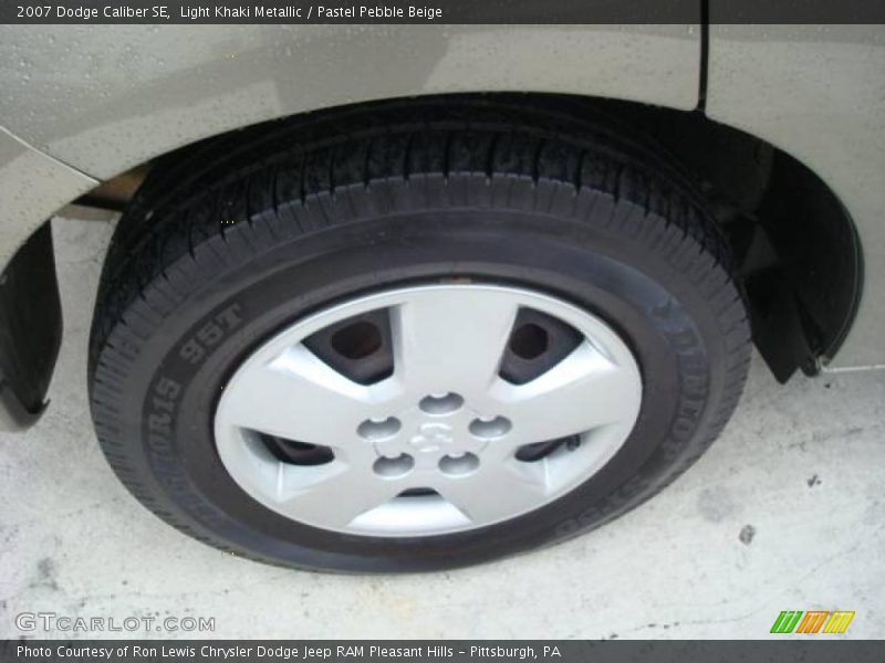 Light Khaki Metallic / Pastel Pebble Beige 2007 Dodge Caliber SE