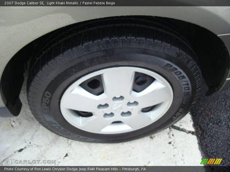 Light Khaki Metallic / Pastel Pebble Beige 2007 Dodge Caliber SE