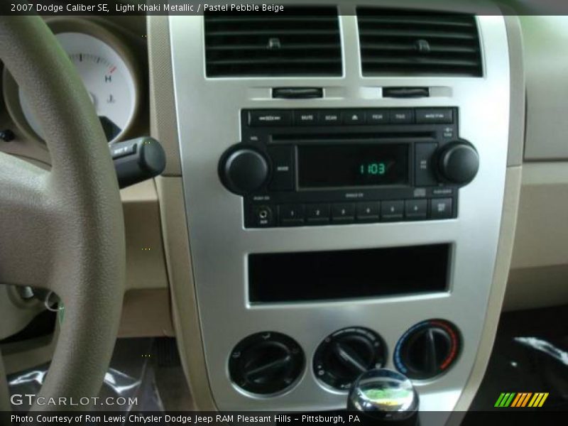 Light Khaki Metallic / Pastel Pebble Beige 2007 Dodge Caliber SE