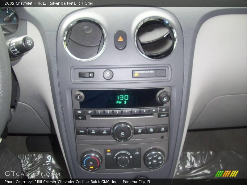 Silver Ice Metallic / Gray 2009 Chevrolet HHR LS