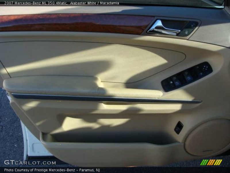 Alabaster White / Macadamia 2007 Mercedes-Benz ML 350 4Matic