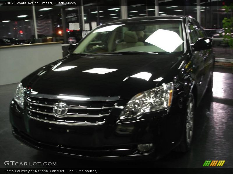 Black / Ivory 2007 Toyota Avalon Limited