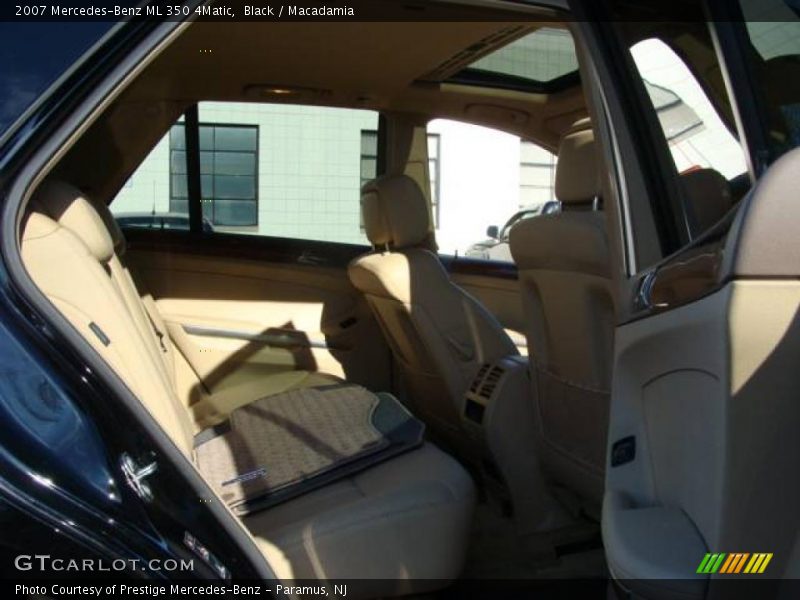 Black / Macadamia 2007 Mercedes-Benz ML 350 4Matic