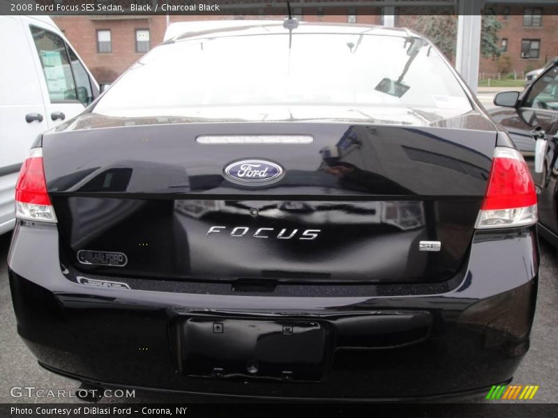 Black / Charcoal Black 2008 Ford Focus SES Sedan