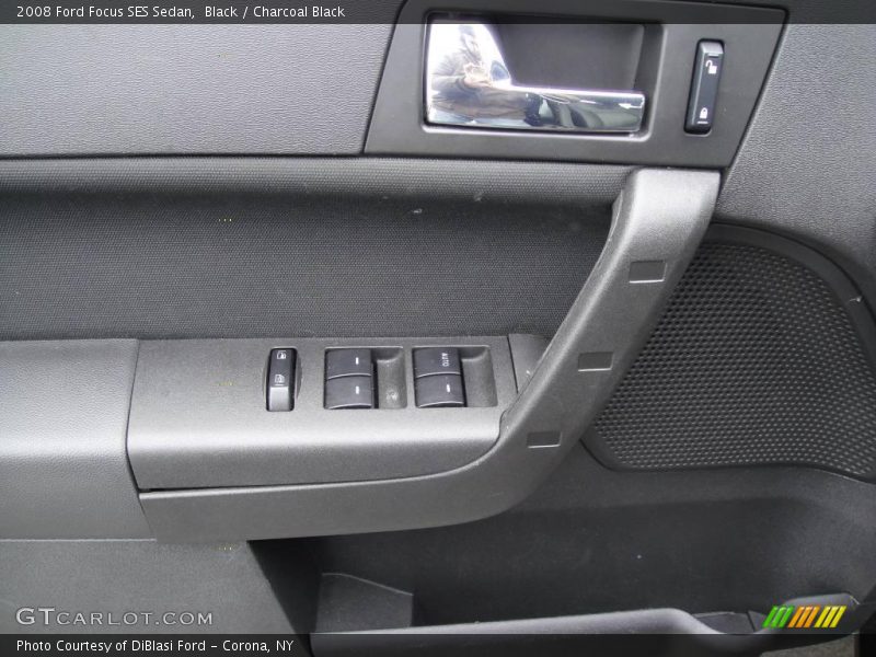 Black / Charcoal Black 2008 Ford Focus SES Sedan