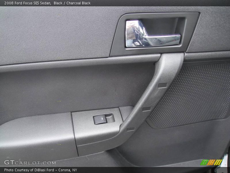 Black / Charcoal Black 2008 Ford Focus SES Sedan