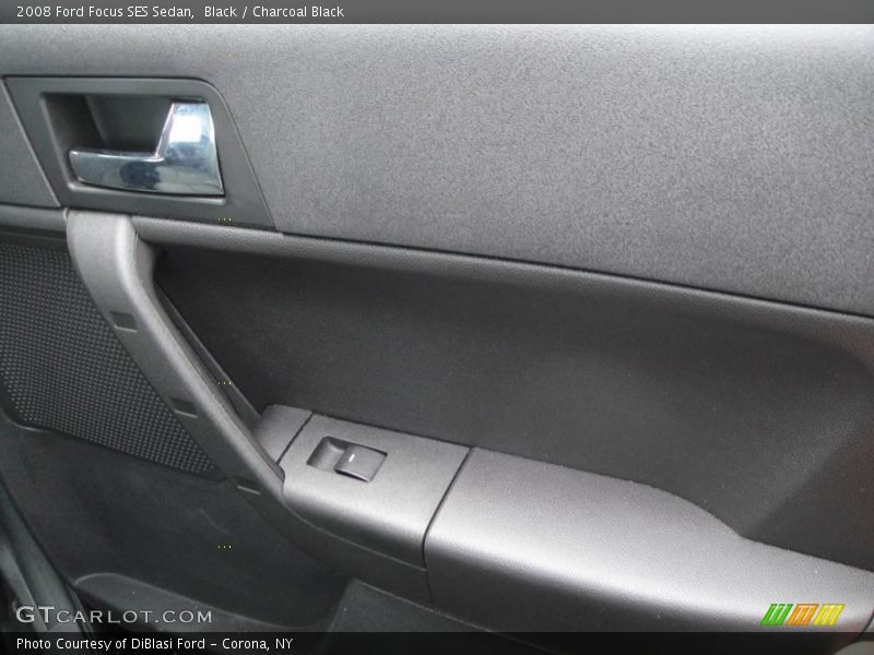 Black / Charcoal Black 2008 Ford Focus SES Sedan