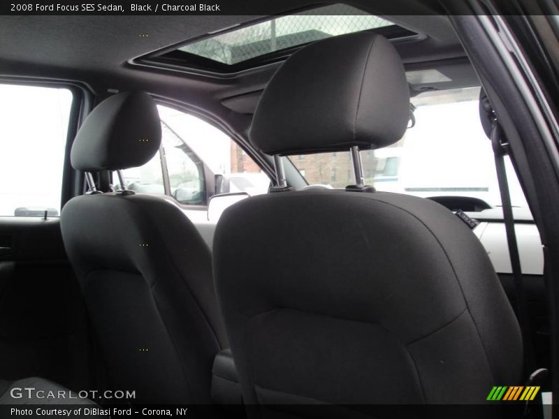 Black / Charcoal Black 2008 Ford Focus SES Sedan