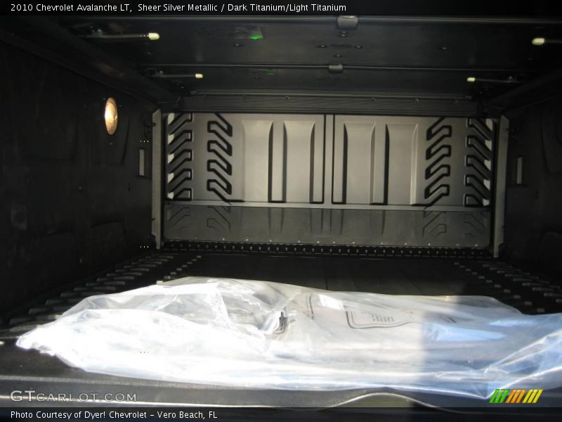 Sheer Silver Metallic / Dark Titanium/Light Titanium 2010 Chevrolet Avalanche LT