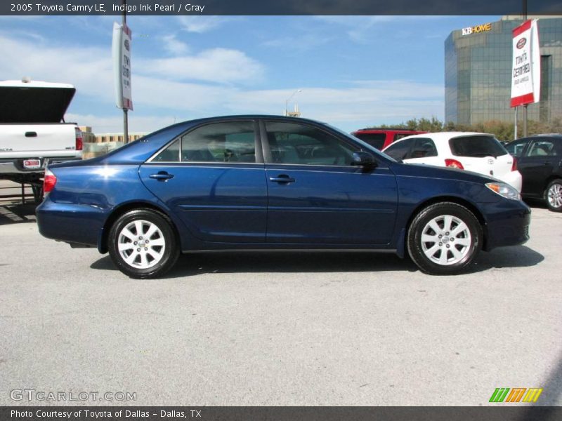 Indigo Ink Pearl / Gray 2005 Toyota Camry LE