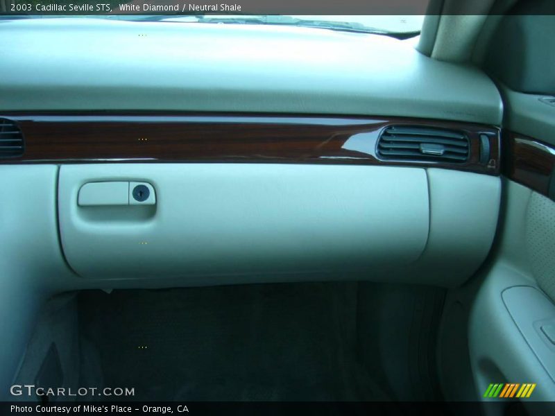 White Diamond / Neutral Shale 2003 Cadillac Seville STS