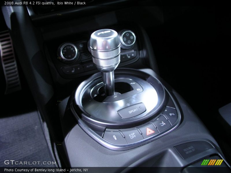 Ibis White / Black 2008 Audi R8 4.2 FSI quattro
