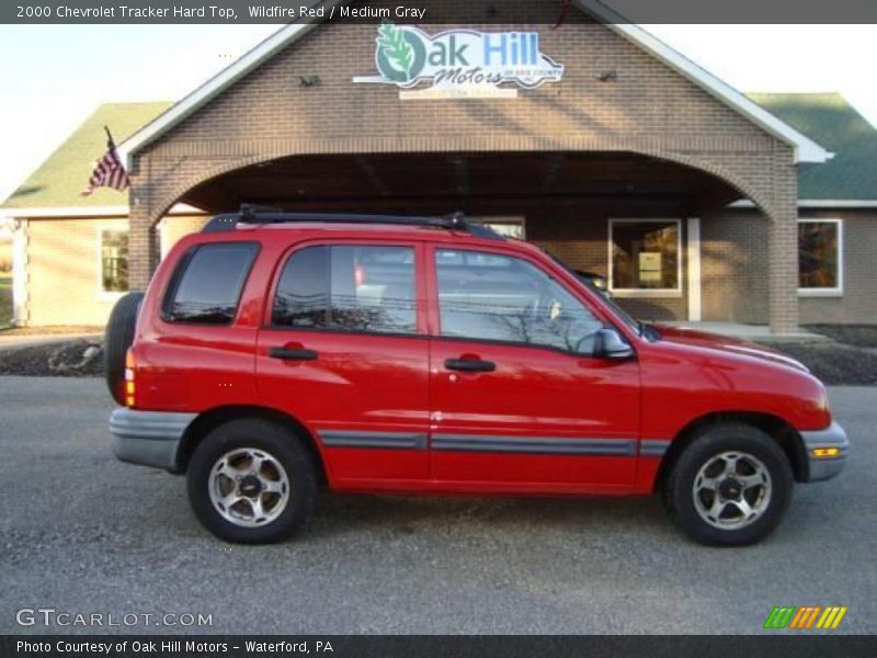 Wildfire Red / Medium Gray 2000 Chevrolet Tracker Hard Top