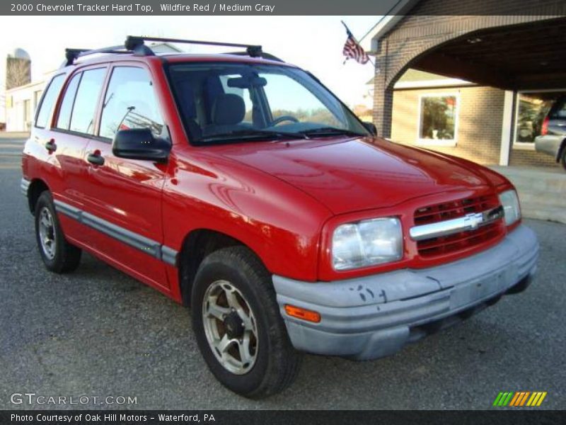 Wildfire Red / Medium Gray 2000 Chevrolet Tracker Hard Top