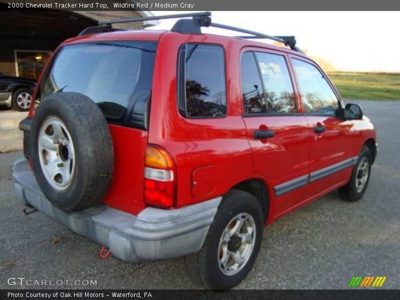 Wildfire Red / Medium Gray 2000 Chevrolet Tracker Hard Top