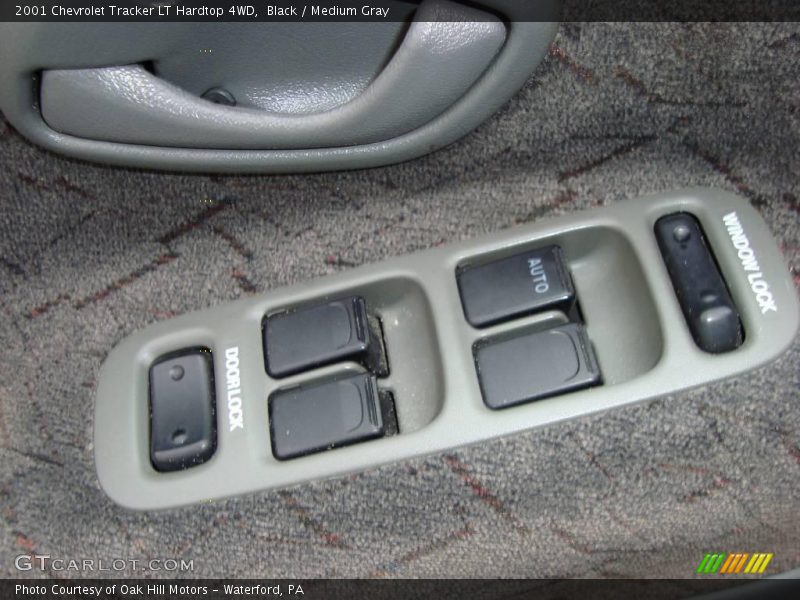 Black / Medium Gray 2001 Chevrolet Tracker LT Hardtop 4WD