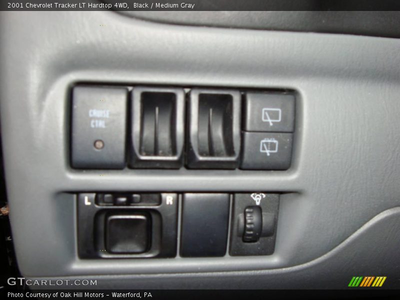 Black / Medium Gray 2001 Chevrolet Tracker LT Hardtop 4WD