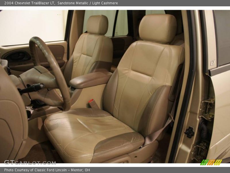 Sandstone Metallic / Light Cashmere 2004 Chevrolet TrailBlazer LT