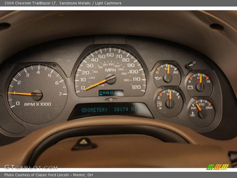 Sandstone Metallic / Light Cashmere 2004 Chevrolet TrailBlazer LT