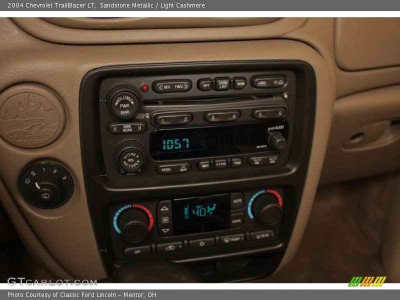 Sandstone Metallic / Light Cashmere 2004 Chevrolet TrailBlazer LT