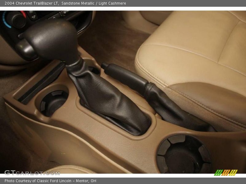 Sandstone Metallic / Light Cashmere 2004 Chevrolet TrailBlazer LT