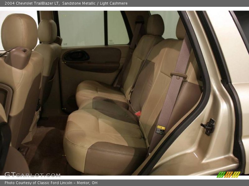 Sandstone Metallic / Light Cashmere 2004 Chevrolet TrailBlazer LT
