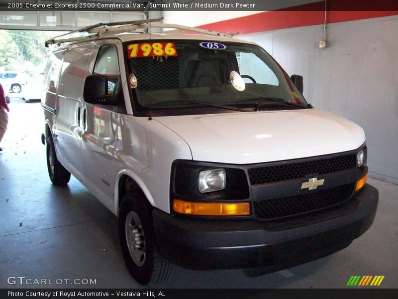 Summit White / Medium Dark Pewter 2005 Chevrolet Express 2500 Commercial Van
