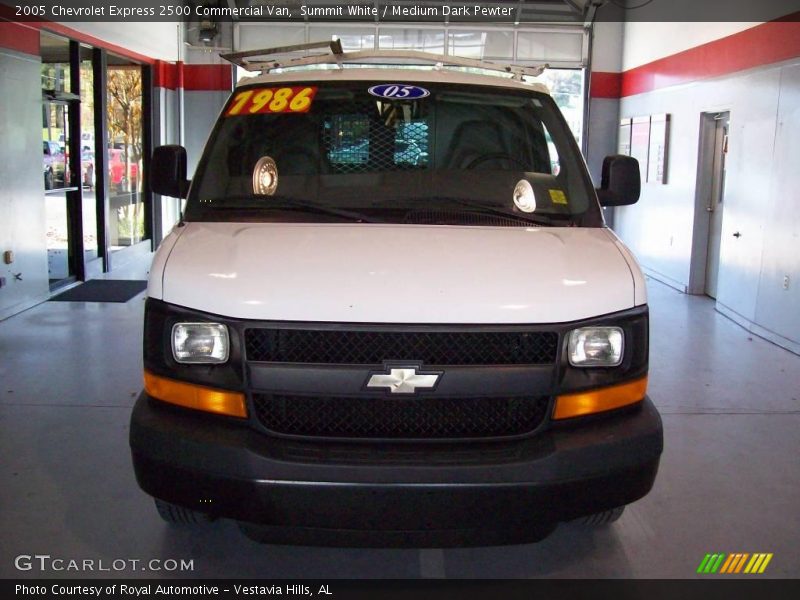 Summit White / Medium Dark Pewter 2005 Chevrolet Express 2500 Commercial Van