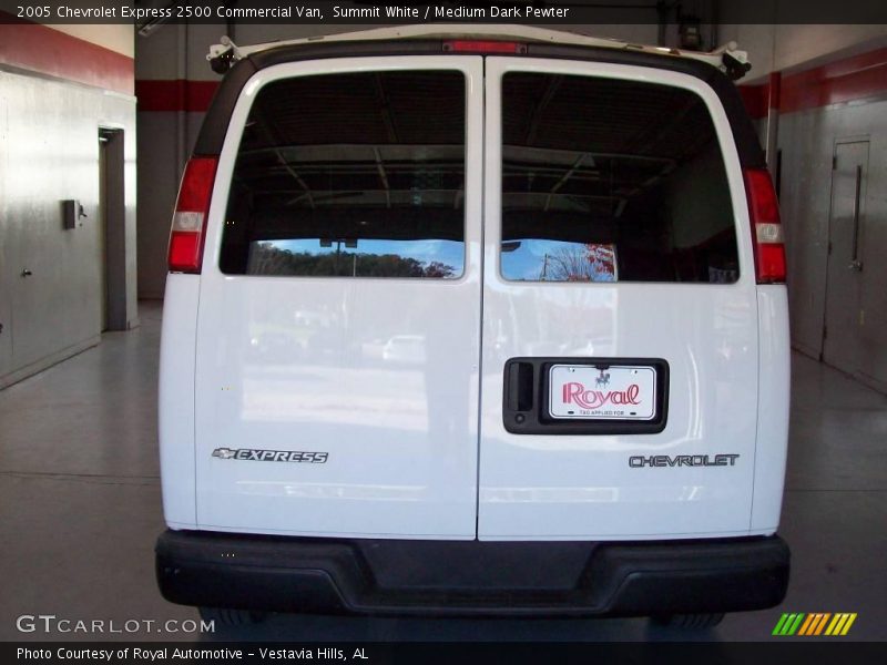 Summit White / Medium Dark Pewter 2005 Chevrolet Express 2500 Commercial Van
