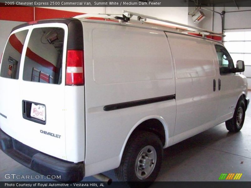 Summit White / Medium Dark Pewter 2005 Chevrolet Express 2500 Commercial Van