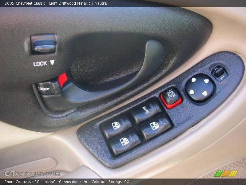 Light Driftwood Metallic / Neutral 2005 Chevrolet Classic