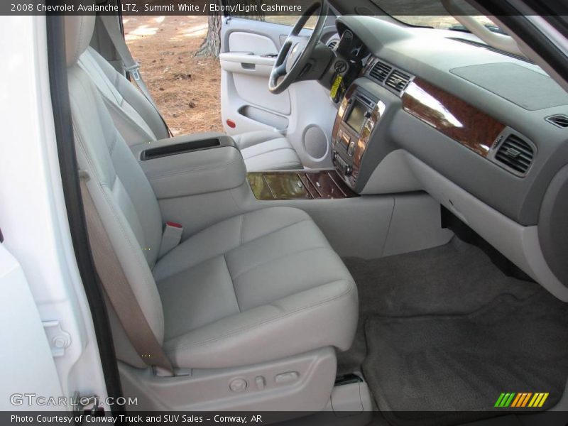Summit White / Ebony/Light Cashmere 2008 Chevrolet Avalanche LTZ