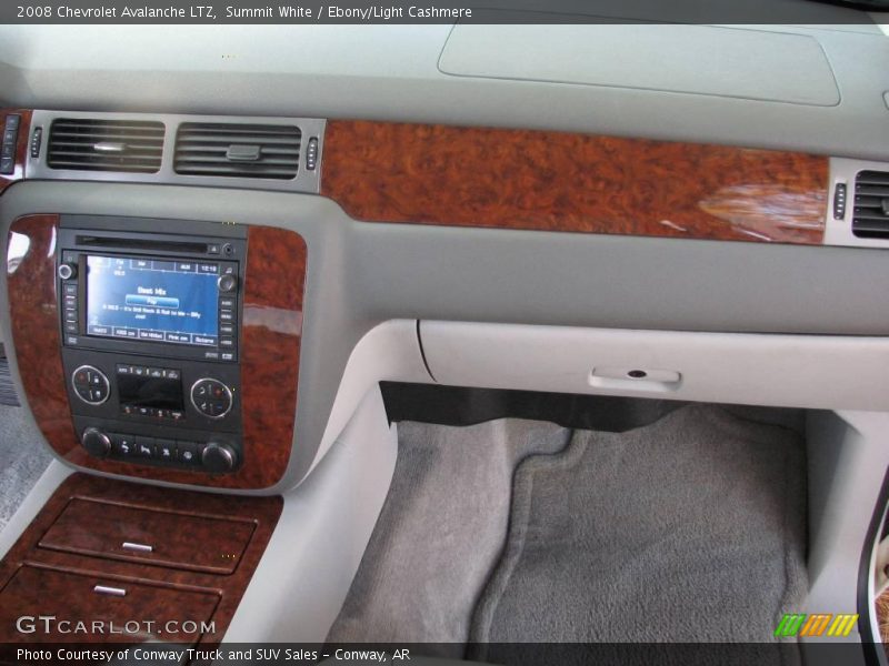 Summit White / Ebony/Light Cashmere 2008 Chevrolet Avalanche LTZ