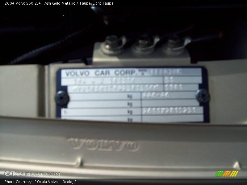 Ash Gold Metallic / Taupe/Light Taupe 2004 Volvo S60 2.4