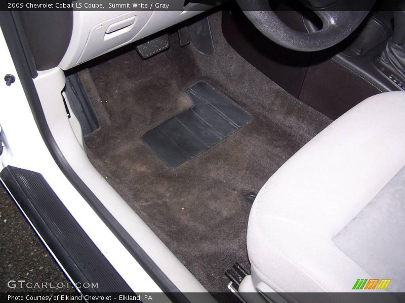 Summit White / Gray 2009 Chevrolet Cobalt LS Coupe