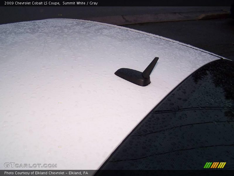 Summit White / Gray 2009 Chevrolet Cobalt LS Coupe