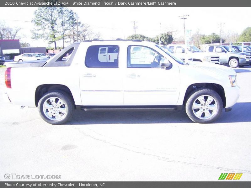 White Diamond Tricoat / Dark Cashmere/Light Cashmere 2010 Chevrolet Avalanche LTZ 4x4